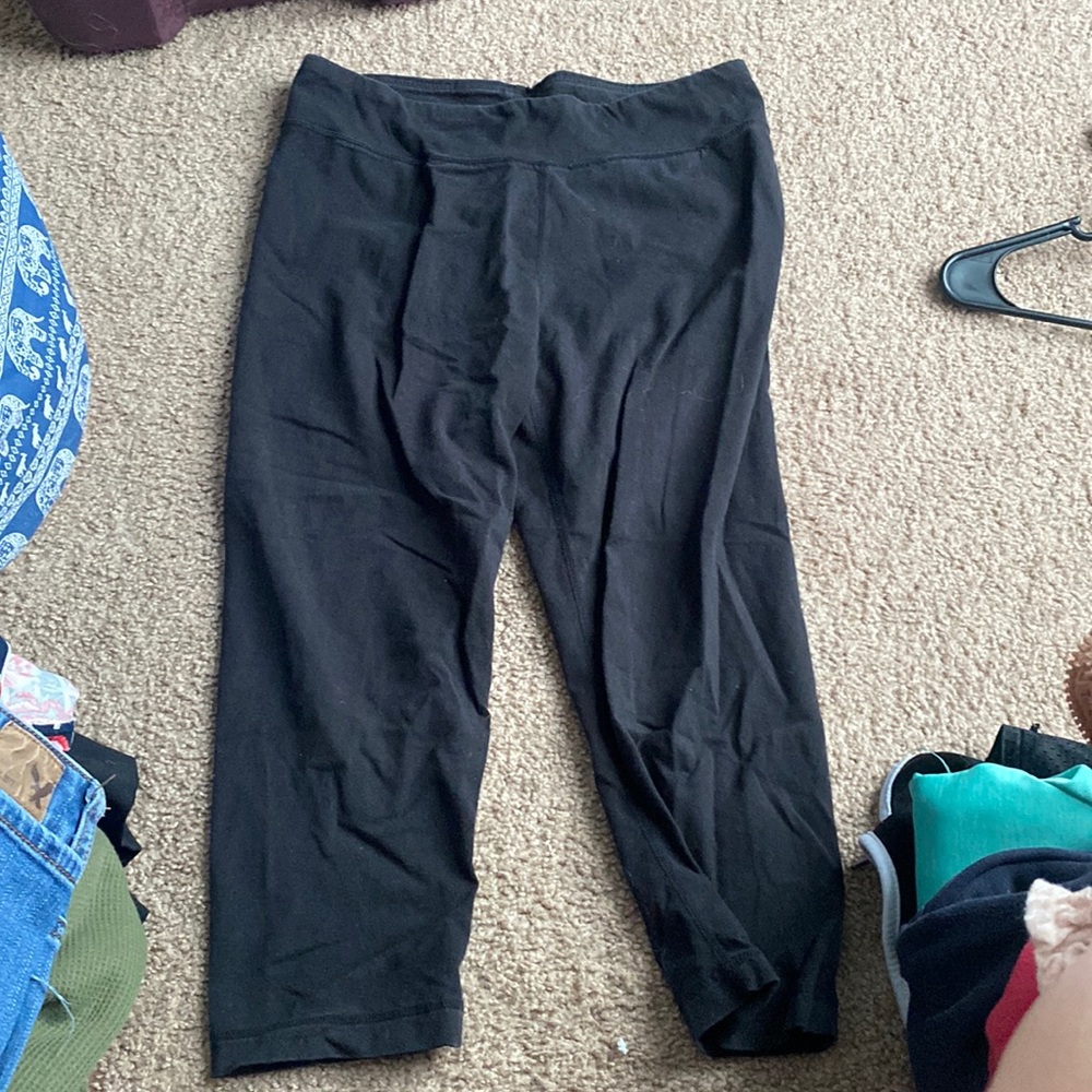 Black Capri Leggings!